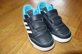 Adidas tenisky č. 33