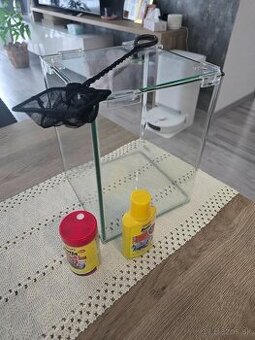 Akvakrium s prislusenstvom