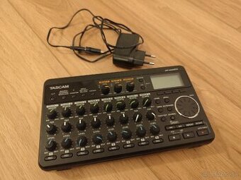 Digitálny rekordér Tascam DP-008EX