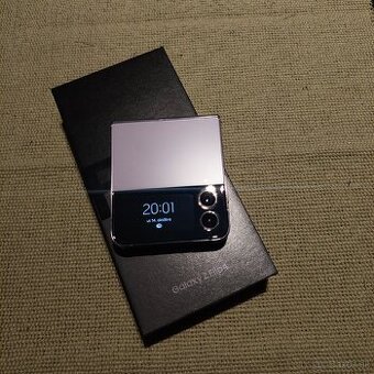 Samsung Galaxy Z Flip4 128GB