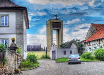 Pozemok LIMBACH, PRI CESTE blízko LUXUSNÝCH RD - VÝHĽAD, IS