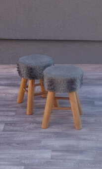 Taburetka v škandinávskom štýle-cena za 1 ks.