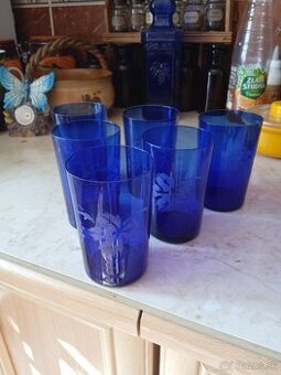 Modré poháre