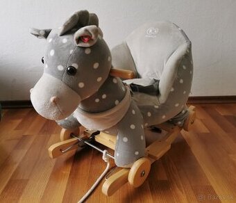 KINDERKRAFT Hojdačka s melódiou koník