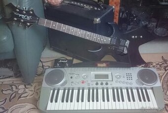 2x gitara, Kombo, klavír príslušenstvo  Fender Squier málo h