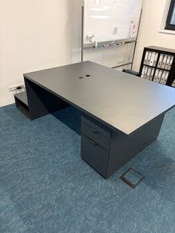 Kancelársky stôl na mieru