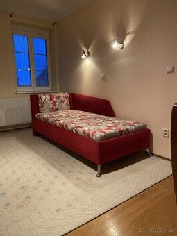 Polohovacia pružinová posteľ - červená