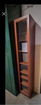Vysoká vitrínka