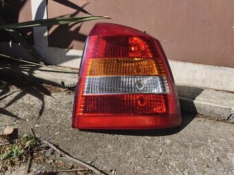 Predám zadné svetlá Opel Astra g hatchback