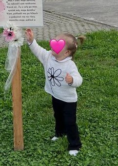 Balík oblečenia pre dievčatko