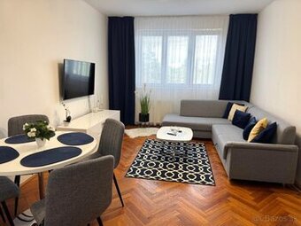 EXKLUZÍVNE na PREDAJ 2 izbový byt v centre mesta LEVICE