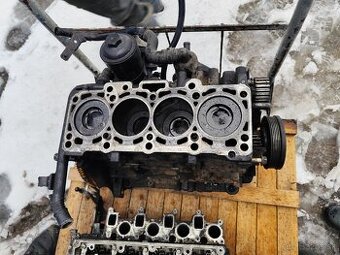 Blok motora 1,6 TDI 77 kW CAYC
