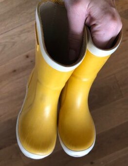 ————-Žlté unisex gumáky Bergstein, 25, 3.80 E———-