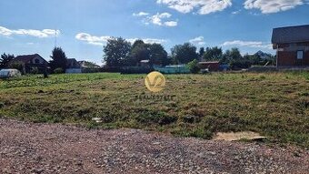 Na PREDAJ stavebný pozemok v obci Golianovo - 720m2