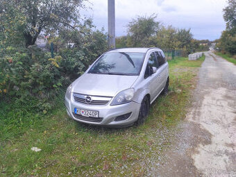 Opel Zafira 1.7 na nahradne diely alebo opravu