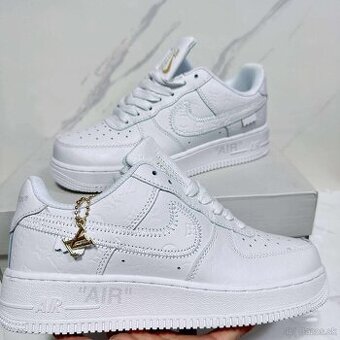 Nike Air Force x Louis Vuitton Biele