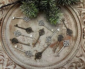 Dekoračné strieborné kľúčiky - 5 ks ( sada )