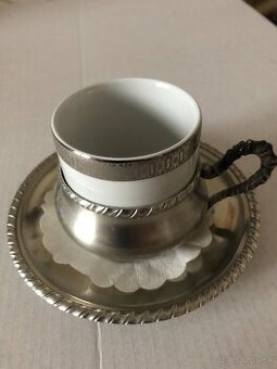 Mokka šálka s tanierikom a košík na dezerty z alpaky - 1