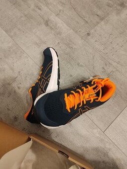 Asics Gel - Contentmd 8