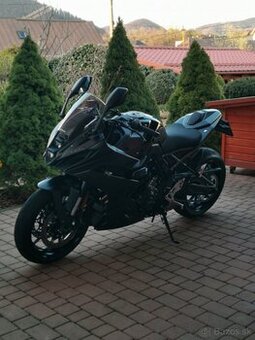 Suzuki GSX-8R