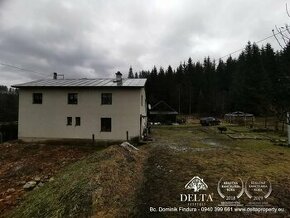 DELTA - Dvojgeneračný dom na samote pri lesíku v obci Východ
