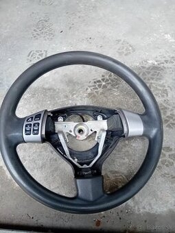 Predam volant suzuki sx4