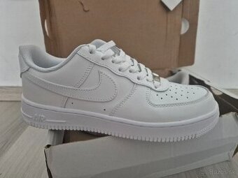 Nike air force 1 ' 07