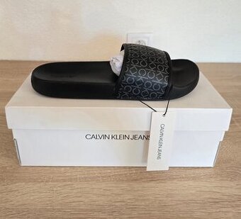 Calvin Klein šľapky