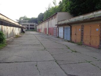 Predaj garáž - radová, Banská Bystrica, Sídlisko, 21 m2.