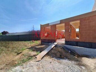 Predáme tehlový bungalov 4izbový Košice - Šaca 135m2,tep.čer