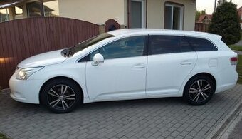 Predám Toyota Avensis Combi