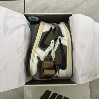 NIKE Jordan Air Travis Scott Olive Medium White