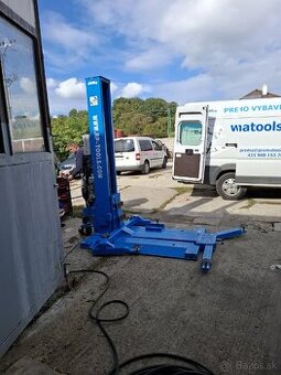 Predám jednostlpovy zdvihák