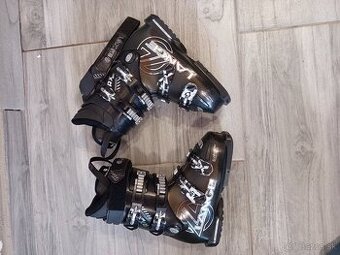 Predám dámske lyžiarky lange rx80