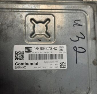 Riadiaca jednotka motora Seat Altea 03F906070HC