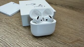 Apple AirPods 4 s ANC