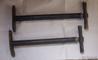 2 x autopumpa Lada 2101 a iné ruské veterány