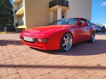 Porsche 944  2.5(120kw)  1983r.v  96000km