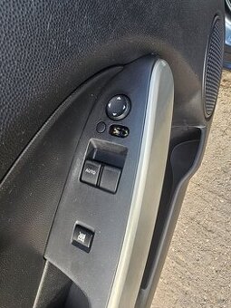 T0Y0TA RAV4 2.2D 4x4 Top stav - 1