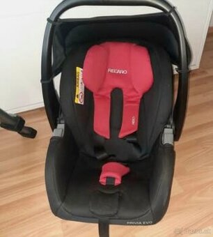Vajíčko Recaro s isofix základňou