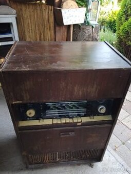 Predám staré gramoradio Tesla Resprom A-104