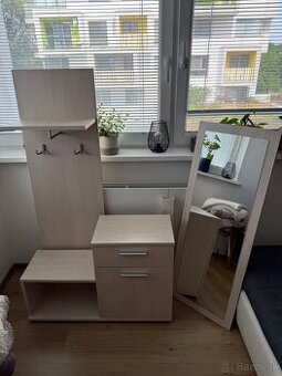 Kompletná sada do predsiene skrinky , zrkadlo, vesiak
