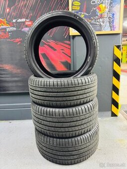 Pirelli P Zero Runflat R19