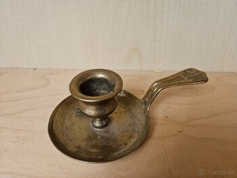 Malý mosadzný svietnik cena 6€/priemer-6,5cm,d-12cm