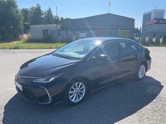 Toyota Corolla 1.5 benzin 92 kW