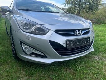 Predám Hyundai i40 combi 1.7 TDi 100kw  manuál Rok 2012