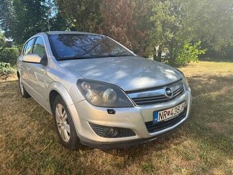 Opel Astra 1.3d R.v.2010 Automat Full výbava