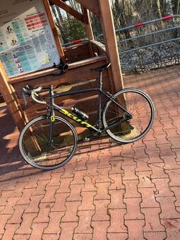 SCOTT SPEEDSTER 40 BIKE RIM BRAKE Watmeter Garmin XC200