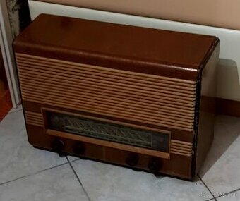 Radio elektronkove Tesla cca 1953 drevene retro no original