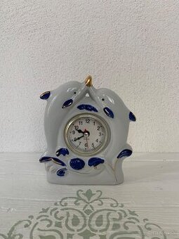 Biele porcelánové hodiny Quartz